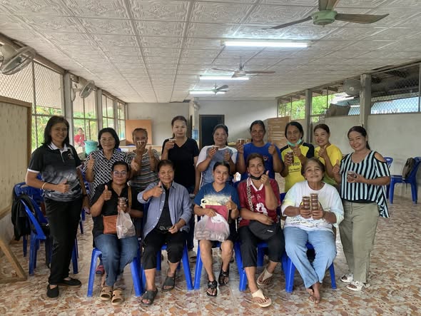 พช.ป่าพะยอม ดำเนินโครงการส่งเสริมและพัฒนาอาชีพตามแนวทางสัมมาชีพชุมชนกิจกรรมส่งเสริมการจัดตั้งและพัฒนากลุ่มอาชีพ