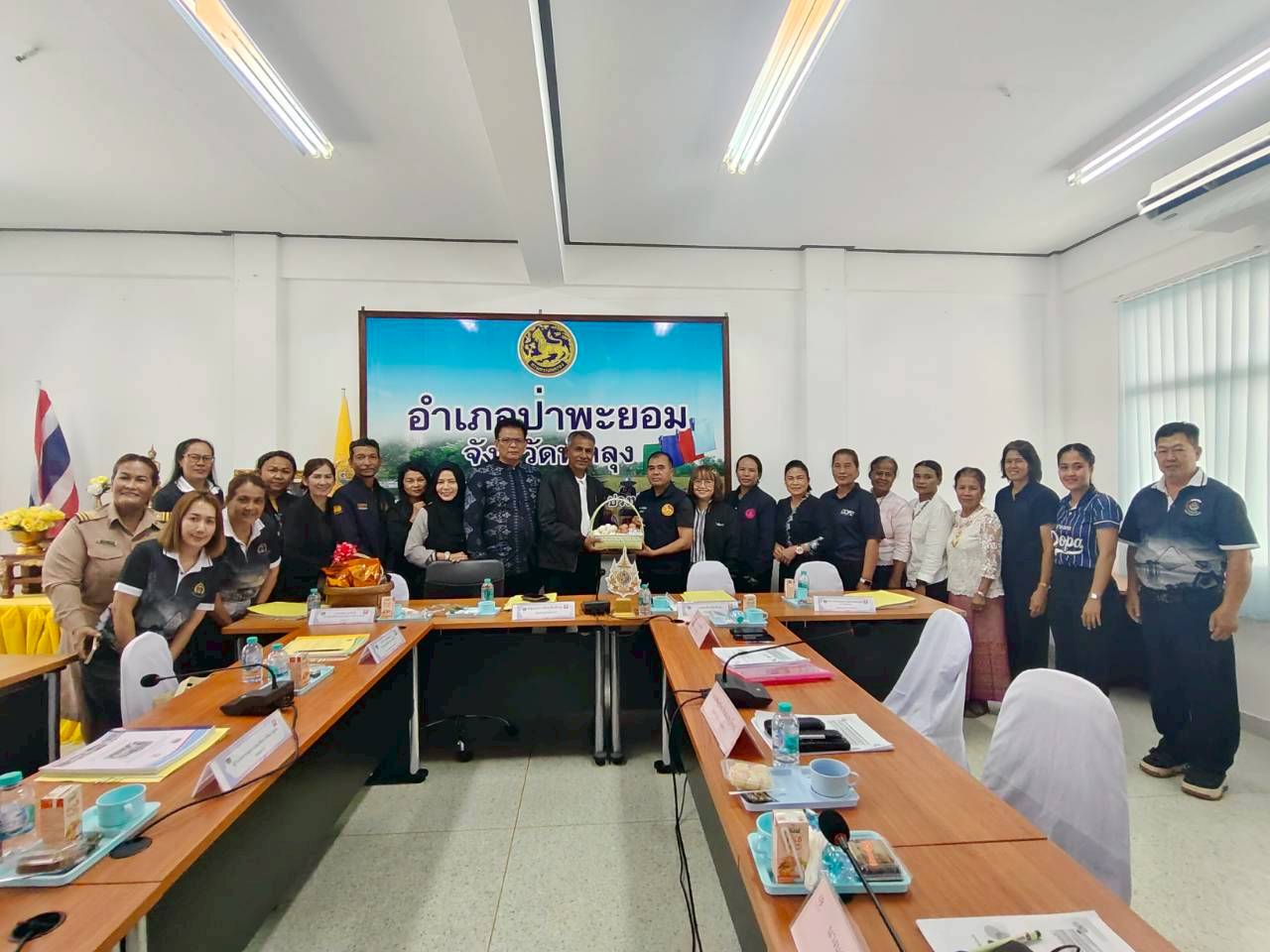 พช.ป่าพะยอม ให้การต้อนรับคณะกรรมการคัดเลือกคนกองทุนพัฒนาบทบาทสตรีดีเด่นระดับจังหวัด ตามโครงการเชิดชูเกียรติคนกองทุนพัฒนาบทบาทสตรี ประจำปี 2569