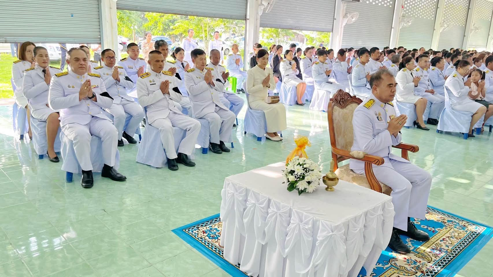 พช.ป่าพะยอม ร่วมพิธีเจริญพระพุทธมนต์และทำบุญตักบาตรถวายพระราชกุศล วันคล้ายวันพระราชสมภพของ สมเด็จพระนางเจ้าสิริกิติ์ พระบรมราชินีนาถ พระบรมราชชนนีพันปีหลวง ตรงกับวันที่ 12 สิงหาคม ของทุกปี